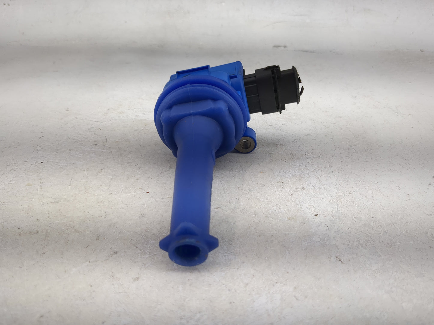 1999 Volvo C70 Ignition Coil Igniter Pack - Oemusedautoparts1.com