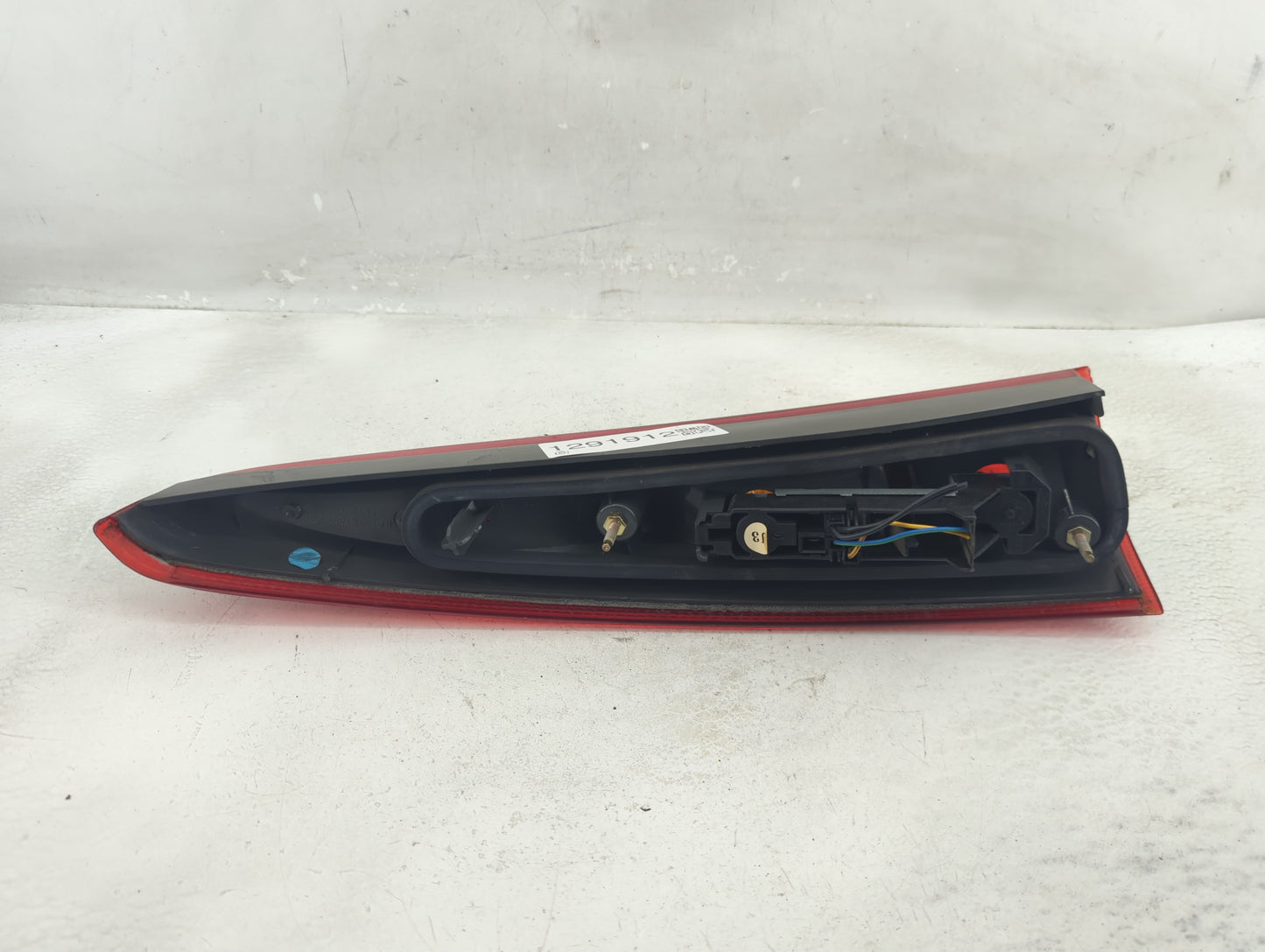 1998-2000 Volvo S70 Tail Light Assembly Passenger Right OEM P/N:9157802 Fits Fits 1998 1999 2000 OEM Used Auto Parts - Oemus