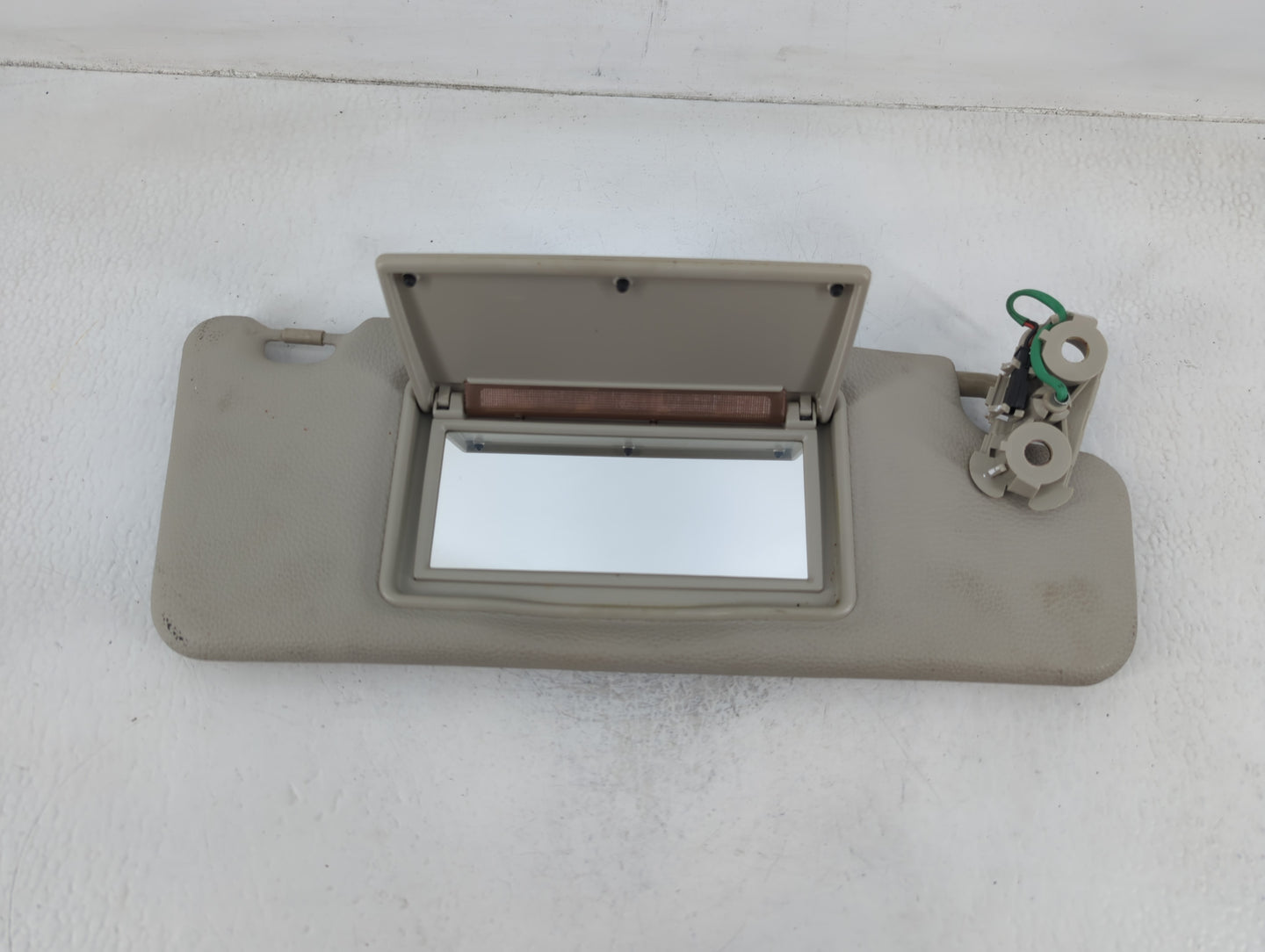 1999 Volvo S80 Sun Visor Shade Replacement Passenger Right Mirror Fits OEM Used Auto Parts - Oemusedautoparts1.com