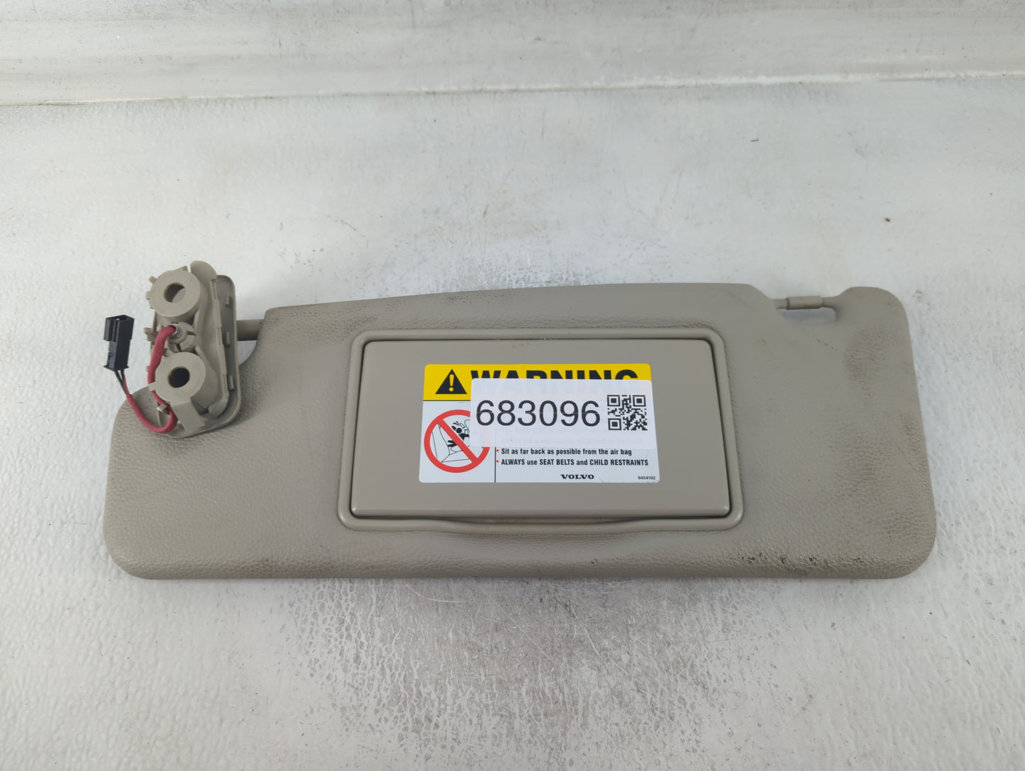 1999 Volvo S80 Sun Visor Shade Replacement Driver Left Mirror Fits OEM Used Auto Parts - Oemusedautoparts1.com