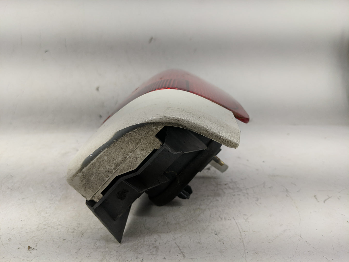 1998-2000 Volvo V70 Tail Light Assembly Passenger Right OEM Fits Fits 1994 1995 1996 1997 1998 1999 2000 OEM Used Auto Parts
