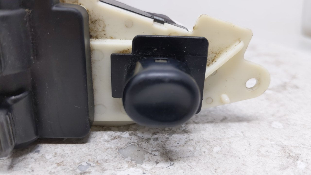 1999 Saab 99 Passenger Right Power Window Switch - Oemusedautoparts1.com