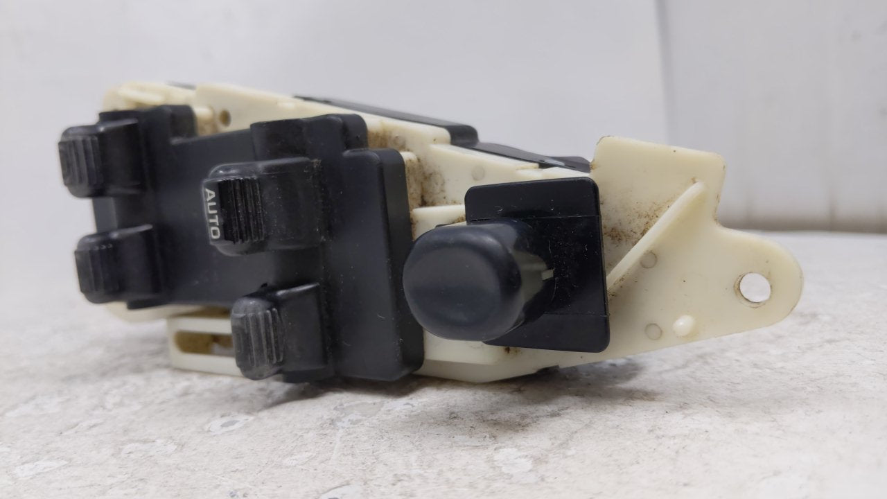 1999 Saab 99 Passenger Right Power Window Switch - Oemusedautoparts1.com