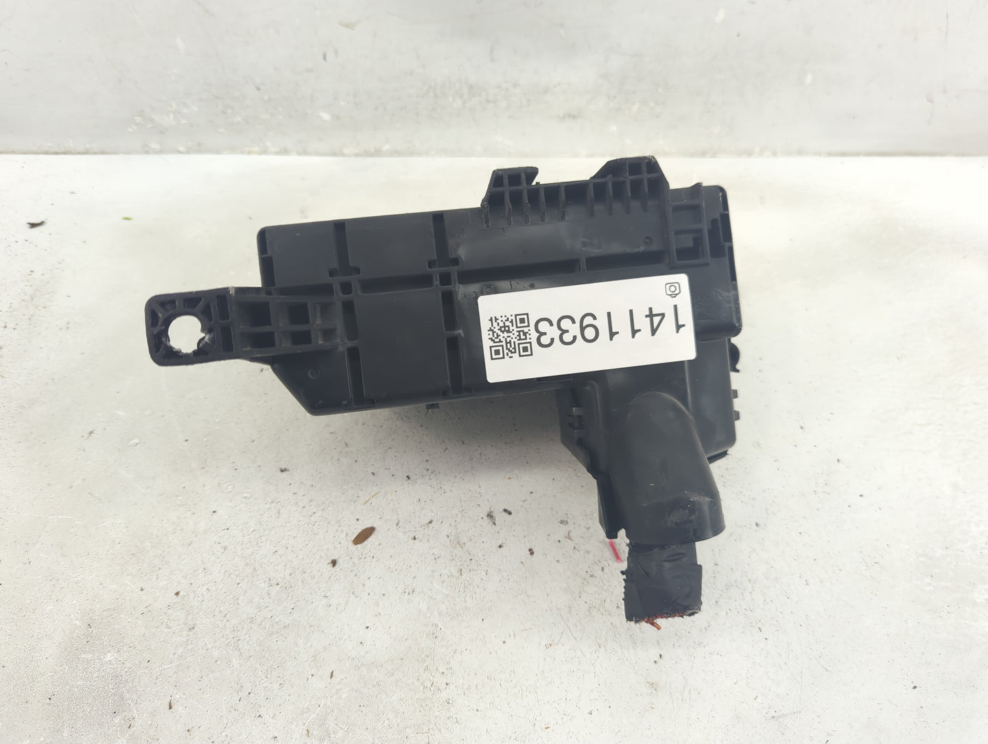 2002-2006 Nissan Altima Fusebox Fuse Box Panel Relay Module Fits Fits 2002 2003 2004 2005 2006 OEM Used Auto Parts - Oemused