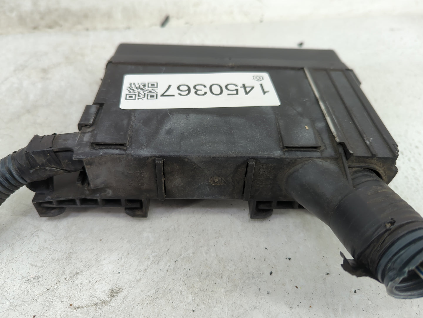 2002-2006 Nissan Altima Fusebox Fuse Box Panel Relay Module P/N:24382 8J011 Fits Fits 2002 2003 2004 2005 2006 OEM Used Auto