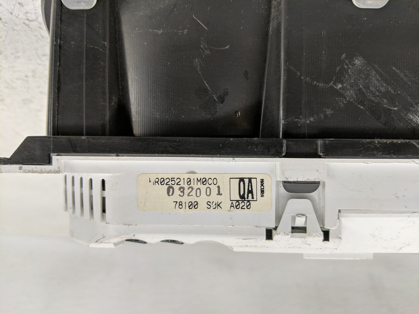 2000-2003 Acura Tl Instrument Cluster Speedometer Gauges P/N:HR0252101M0CO Fits Fits 2000 2001 2002 2003 OEM Used Auto Parts