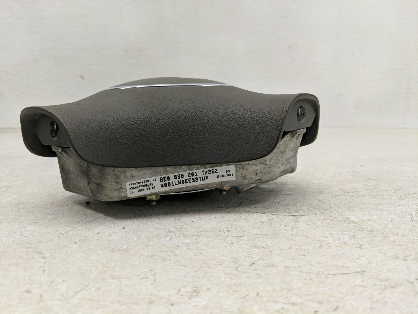 2000 Audi A3 Air Bag Driver Left Steering Wheel Mounted P/N:8E0 880 201 J Fits Fits 1997 1998 1999 2001 2002 OEM Used Auto P
