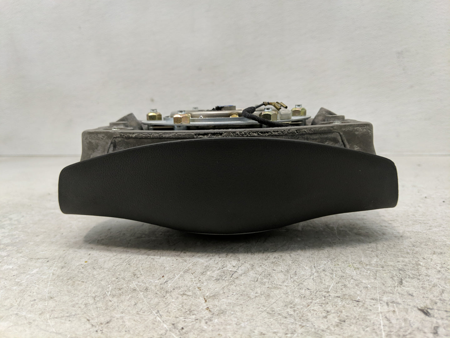 2000 Audi A3 Air Bag Driver Left Steering Wheel Mounted P/N:8E0 880 201 J Fits Fits 1997 1998 1999 2001 2002 OEM Used Auto P