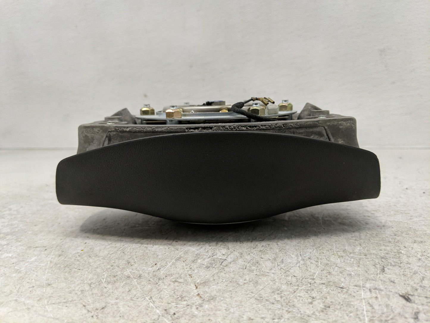 2000 Audi A3 Air Bag Driver Left Steering Wheel Mounted P/N:8E0 880 201 J Fits Fits 1997 1998 1999 2001 2002 OEM Used Auto P