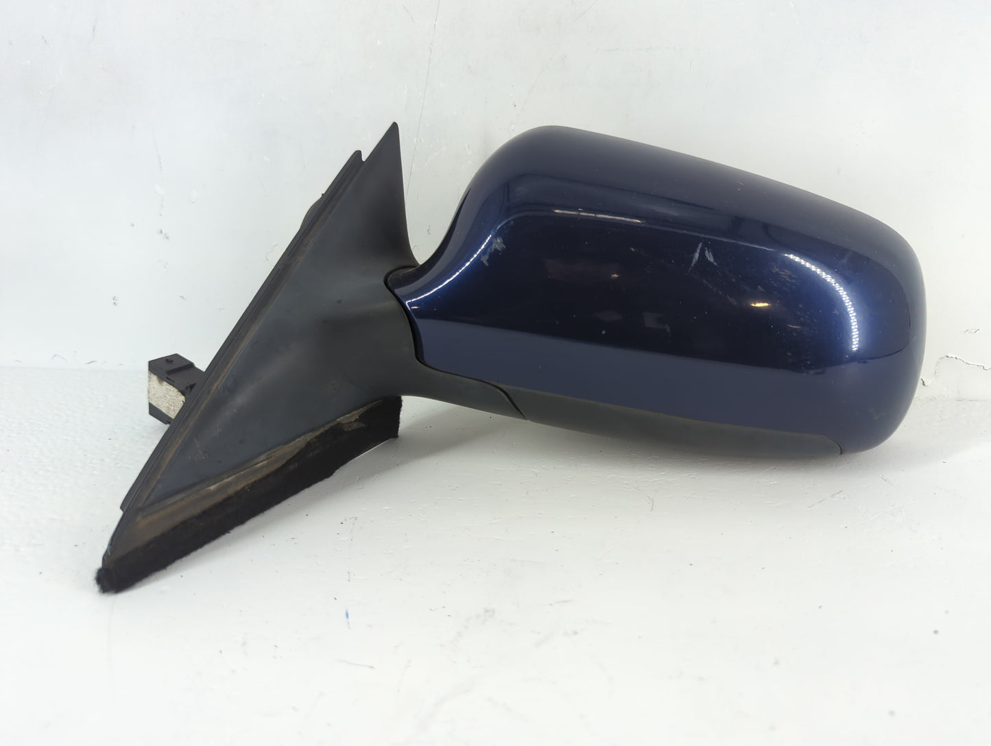 1999-2002 Audi A4 Driver Left Side View Manual Door Mirror - Oemusedautoparts1.com