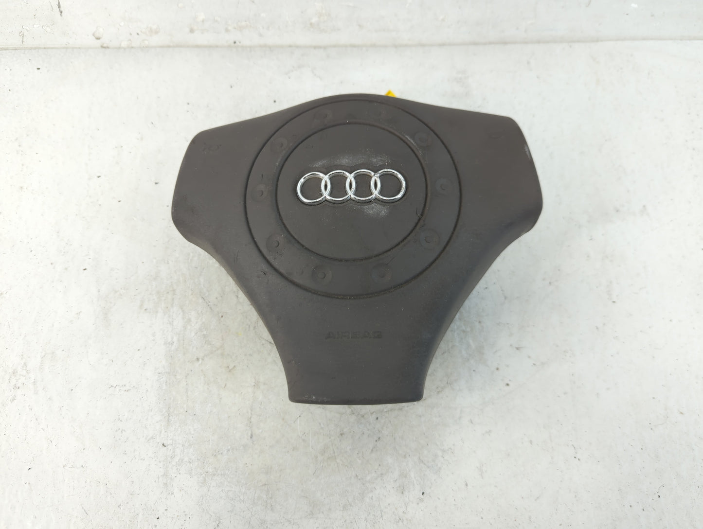 1999-2002 Audi A4 Air Bag Driver Left Steering Wheel Mounted Fits Fits 1997 1998 1999 2000 2001 2002 OEM Used Auto Parts - O