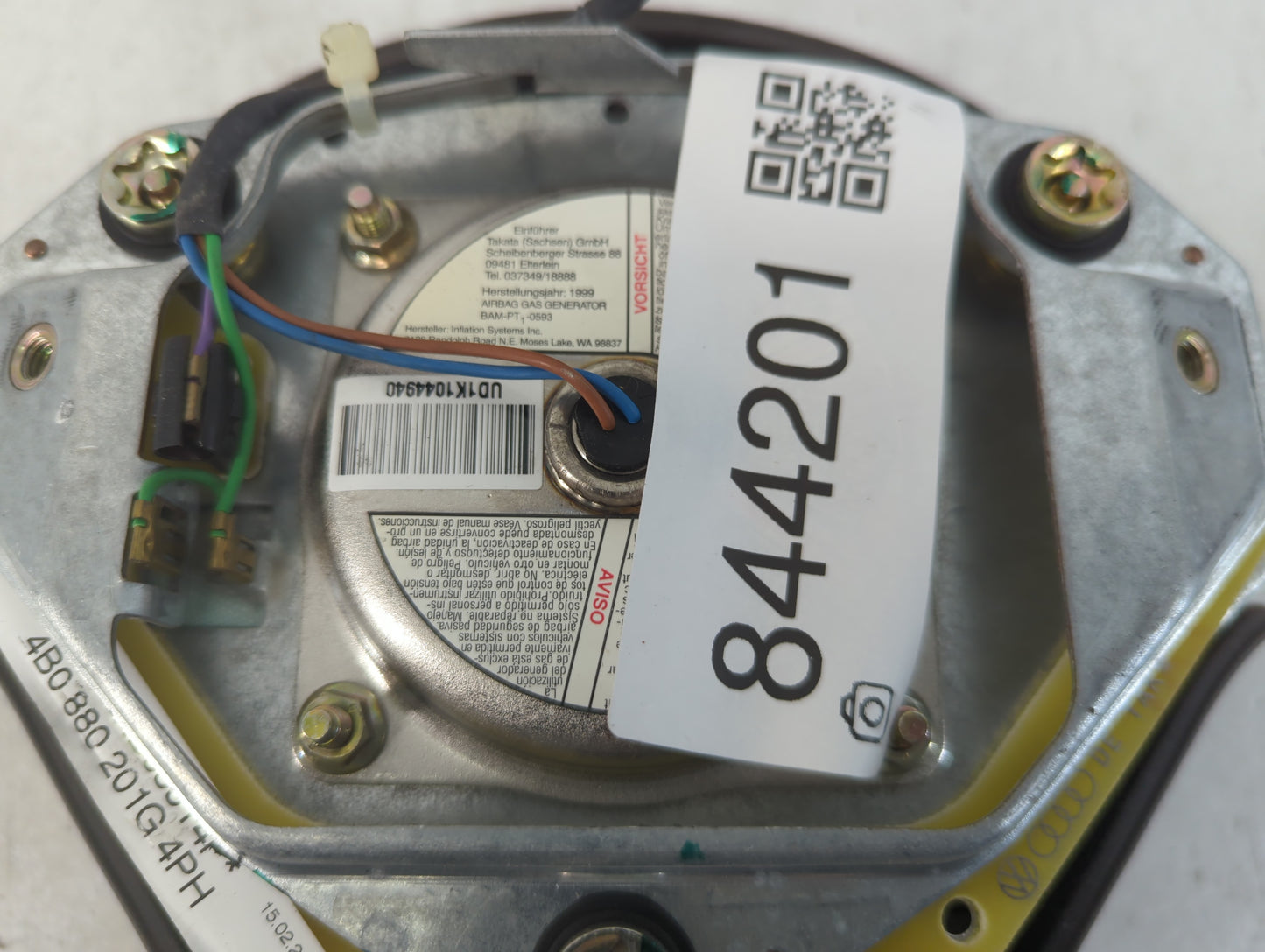 1999-2002 Audi A4 Air Bag Driver Left Steering Wheel Mounted Fits Fits 1997 1998 1999 2000 2001 2002 OEM Used Auto Parts - O