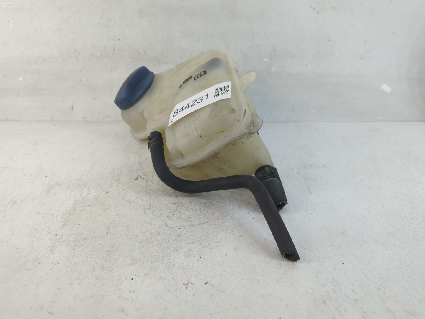 2000-2002 Audi A4 Radiator Coolant Overflow Expansion Tank Bottle - Oemusedautoparts1.com