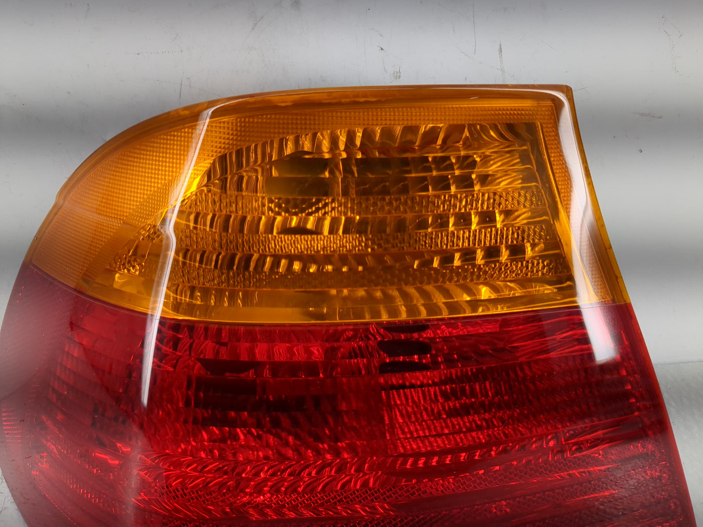2000 Bmw 323i Tail Light Assembly Driver Left OEM P/N:8364725 Fits Fits 2001 2002 2003 OEM Used Auto Parts - Oemusedautopart