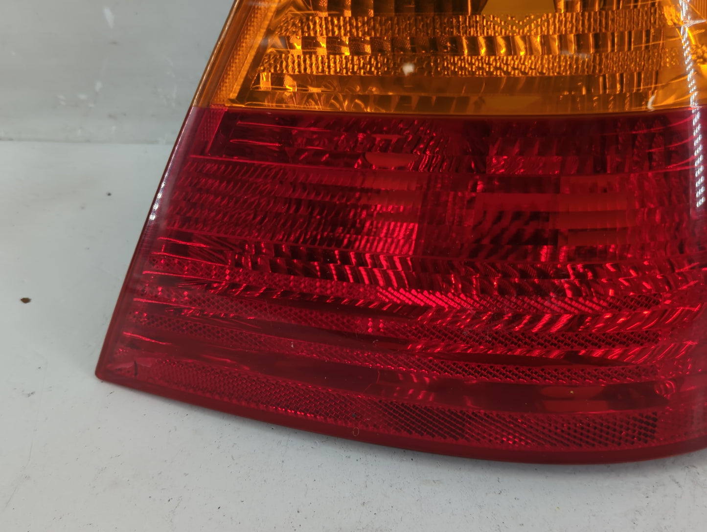 2000 Bmw 323i Tail Light Assembly Passenger Right OEM Fits Fits 2001 2002 2003 OEM Used Auto Parts - Oemusedautoparts1.com