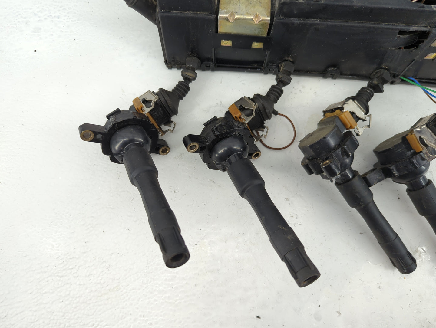1996-2000 Bmw 328i Ignition Coil Igniter Pack - Oemusedautoparts1.com