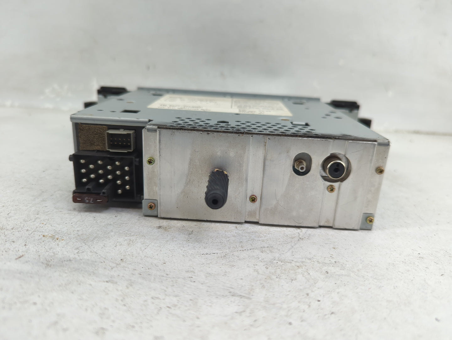 2000 Bmw 528i Radio AM FM Cd Player Receiver Replacement P/N:65.12-6 902 814 C43 US E39 Fits OEM Used Auto Parts - Oemusedau