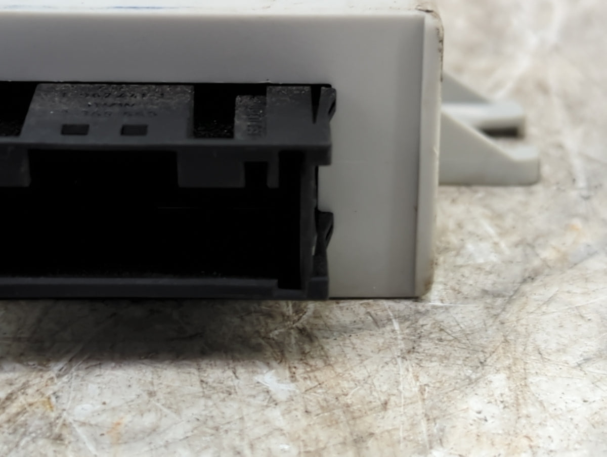 Bmw 740 Theft-locking Control Module 61.35-8 387 447|608 377 Uta - Oemusedautoparts1.com