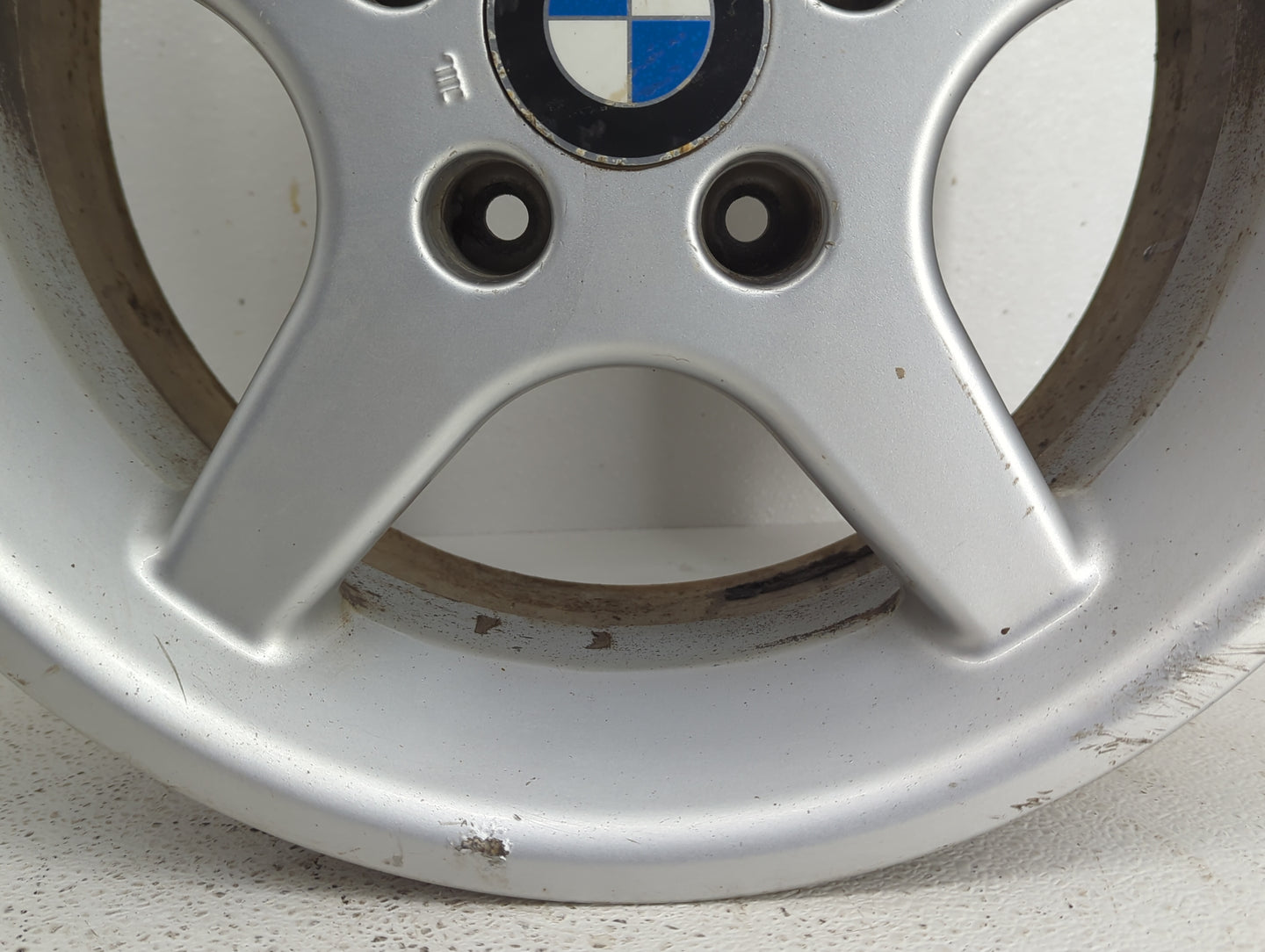Bmw M3 Hubcap Wheel Cover Silver - Oemusedautoparts1.com