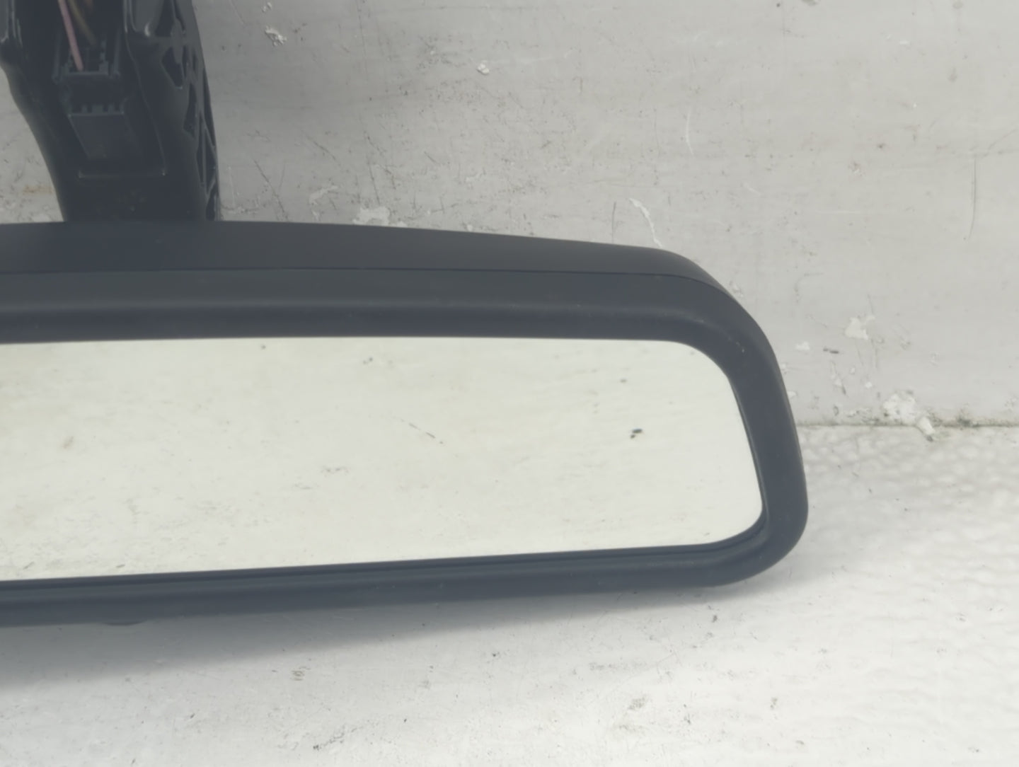 2000 Bmw X5 Interior Rear View Mirror Replacement OEM P/N:010588 Fits OEM Used Auto Parts - Oemusedautoparts1.com