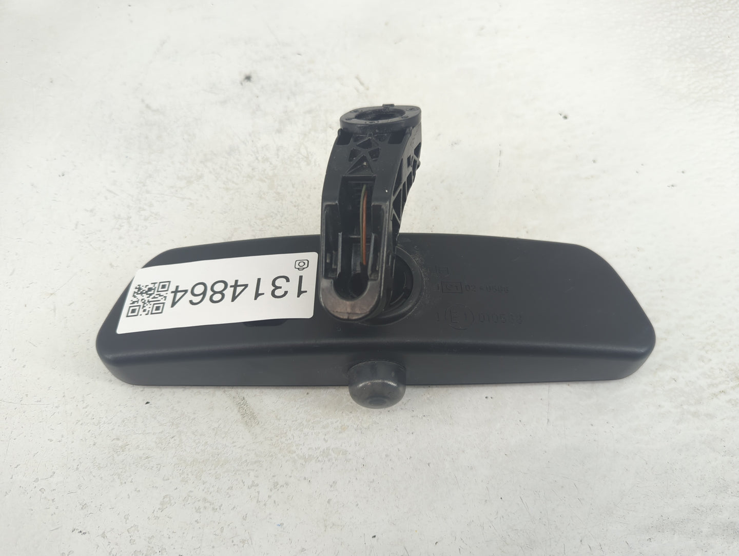 2000 Bmw X5 Interior Rear View Mirror Replacement OEM P/N:010588 Fits OEM Used Auto Parts - Oemusedautoparts1.com