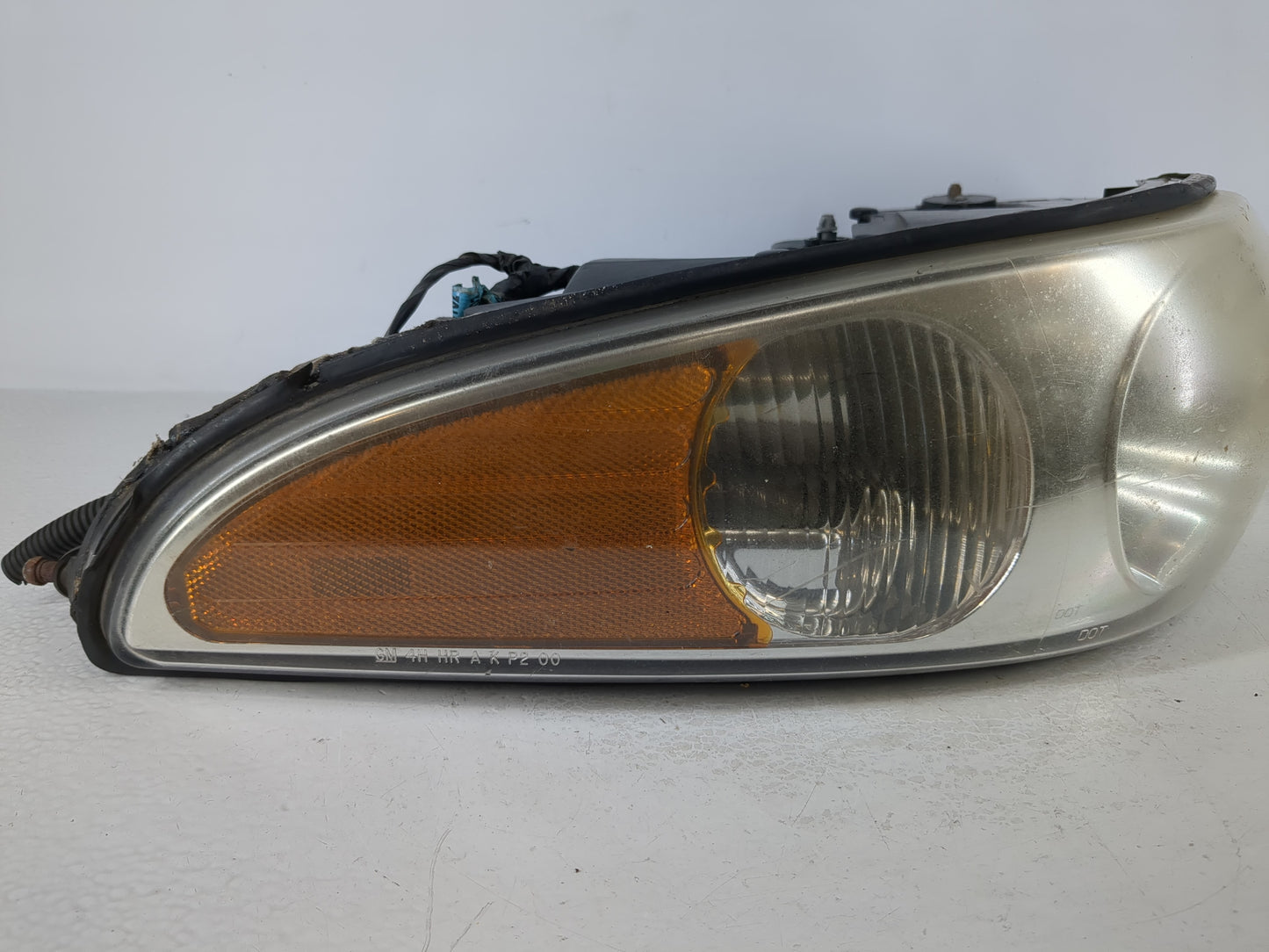 2000-2000 Buick Lesabre Driver Left Oem Head Light Headlight Lamp - Oemusedautoparts1.com