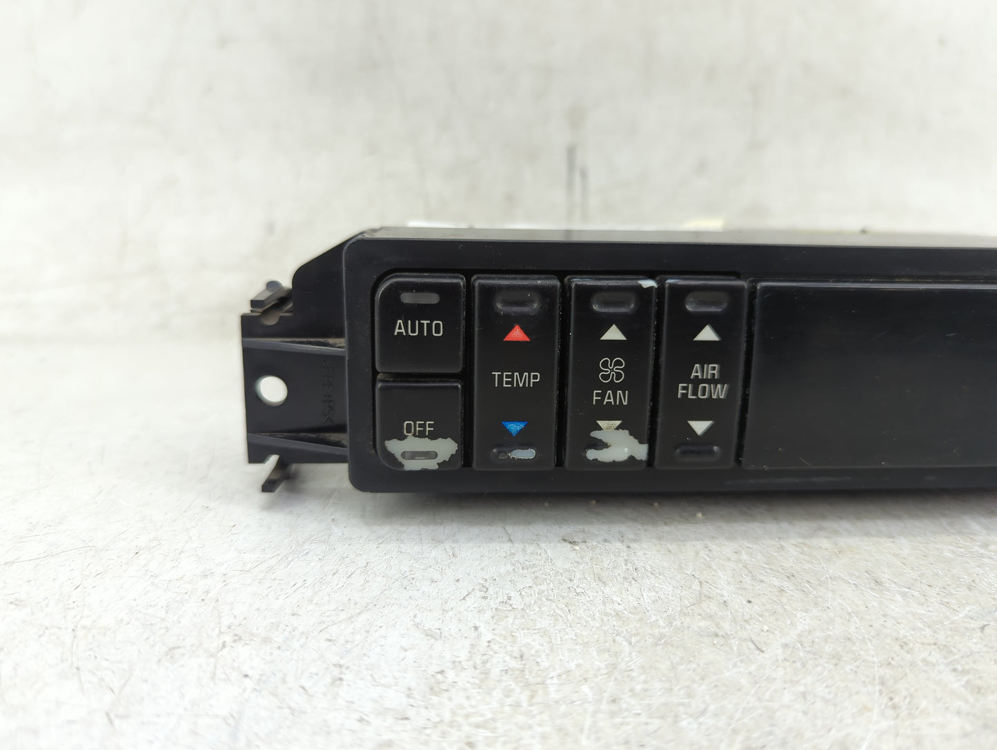2000-2005 Buick Lesabre Climate Control Module Temperature AC/Heater Replacement P/N:16236054 Fits OEM Used Auto Parts - Oem