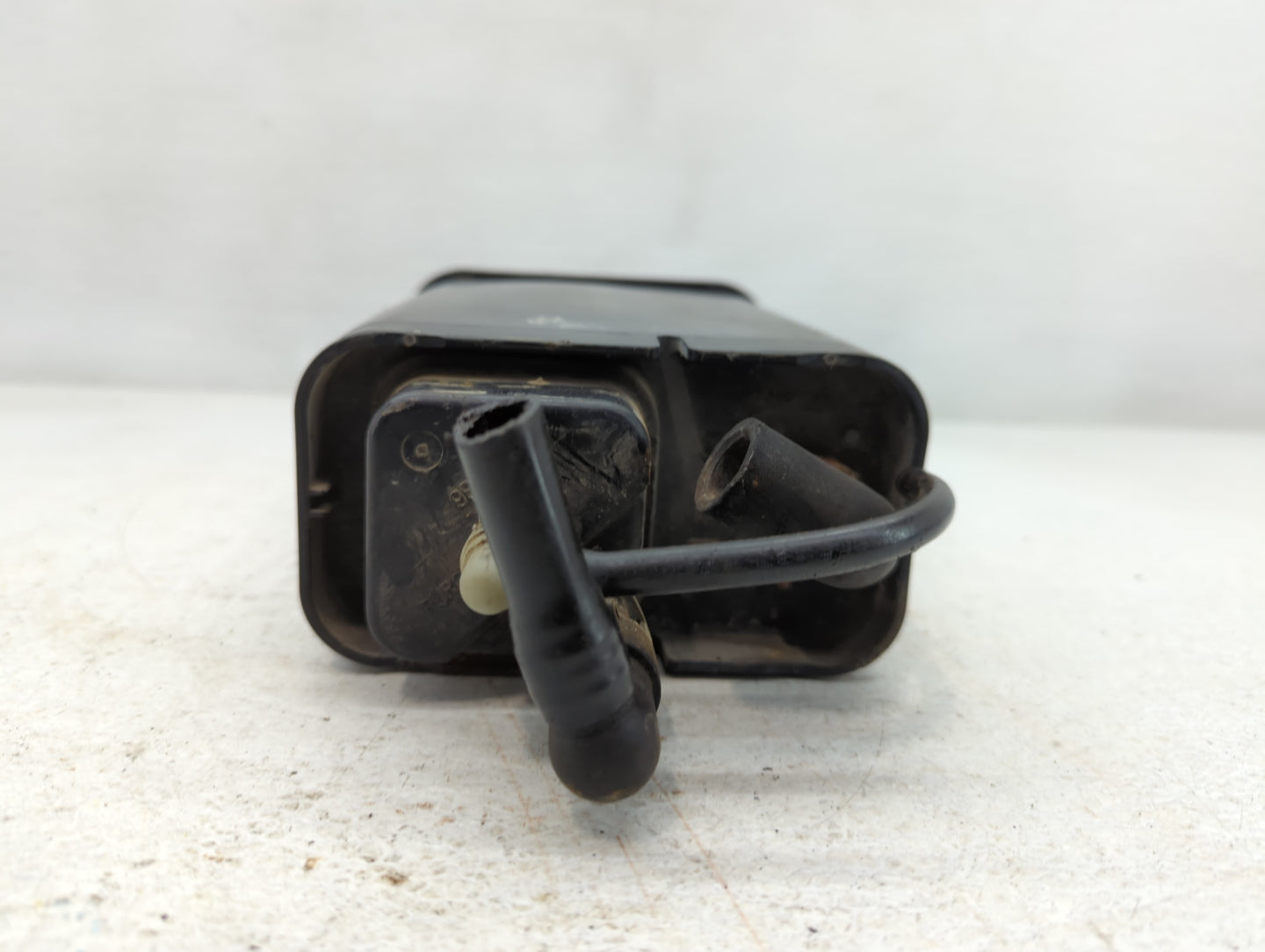 2000 Buick Lesabre Fuel Vapor Charcoal Canister - Oemusedautoparts1.com