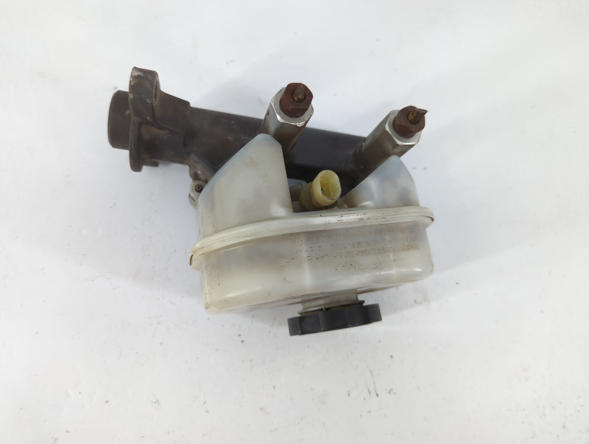 2000 Buick Lesabre Brake Master Cylinder - Oemusedautoparts1.com
