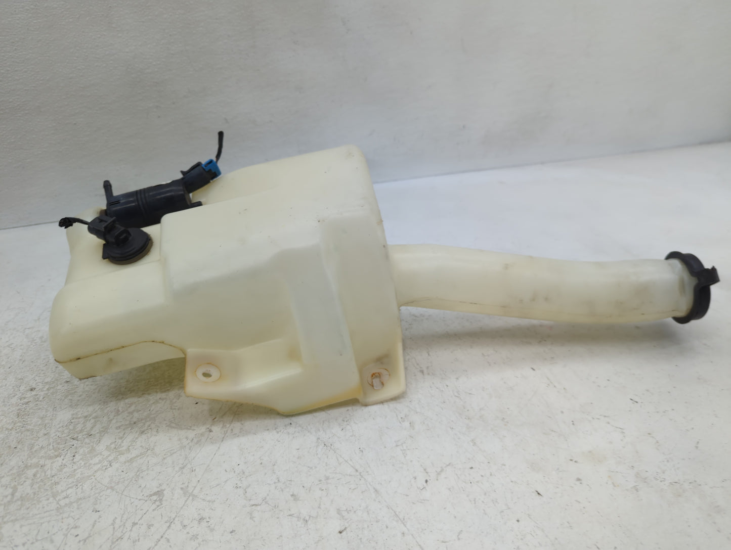 2000-2005 Buick Lesabre Windshield Washer Fluid Reservoir Bottle Oem - Oemusedautoparts1.com