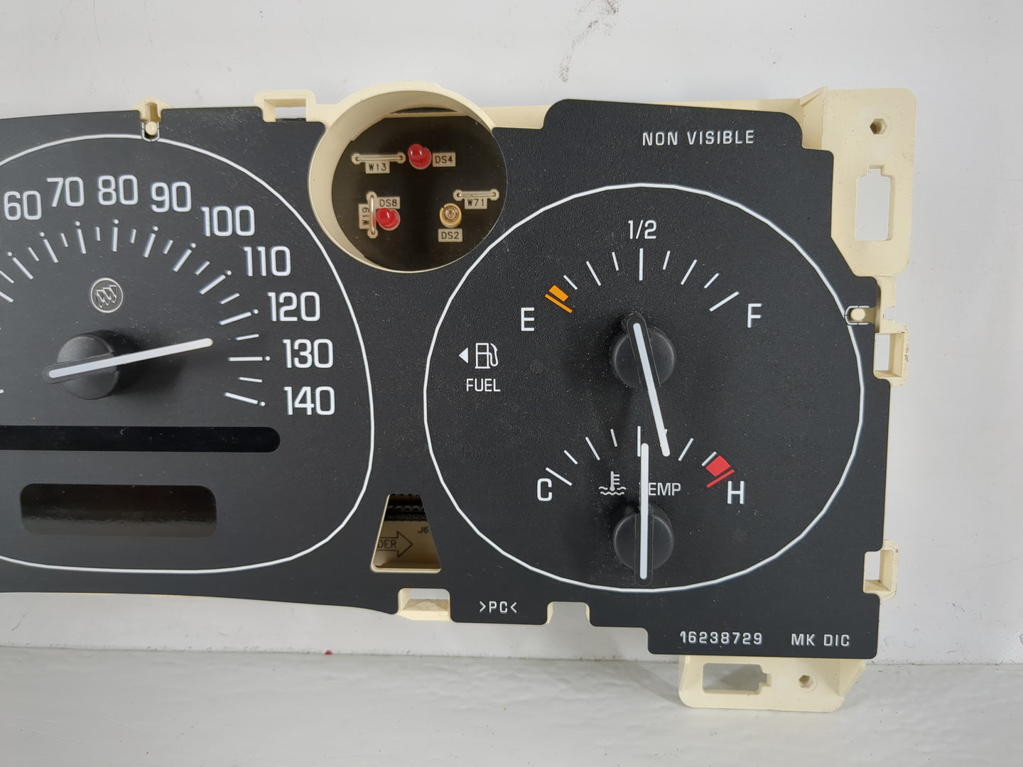 2000-2001 Buick Lesabre Instrument Cluster Speedometer Gauges Fits Fits 2000 2001 OEM Used Auto Parts - Oemusedautoparts1.co