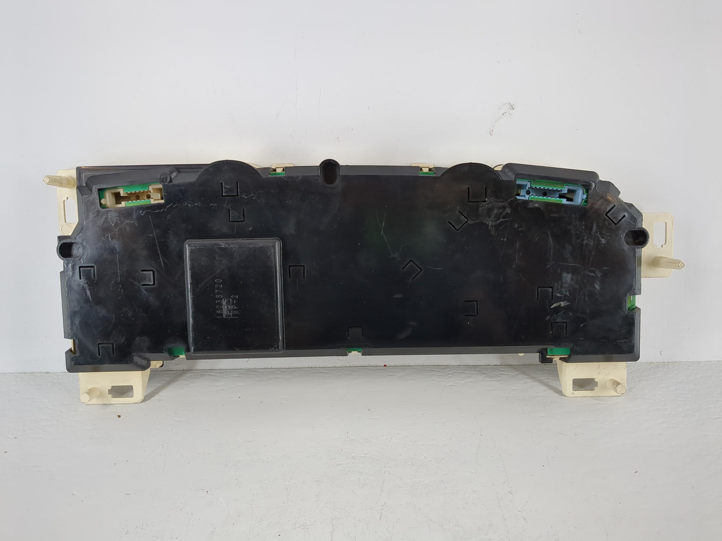 2000-2001 Buick Lesabre Instrument Cluster Speedometer Gauges Fits Fits 2000 2001 OEM Used Auto Parts - Oemusedautoparts1.co