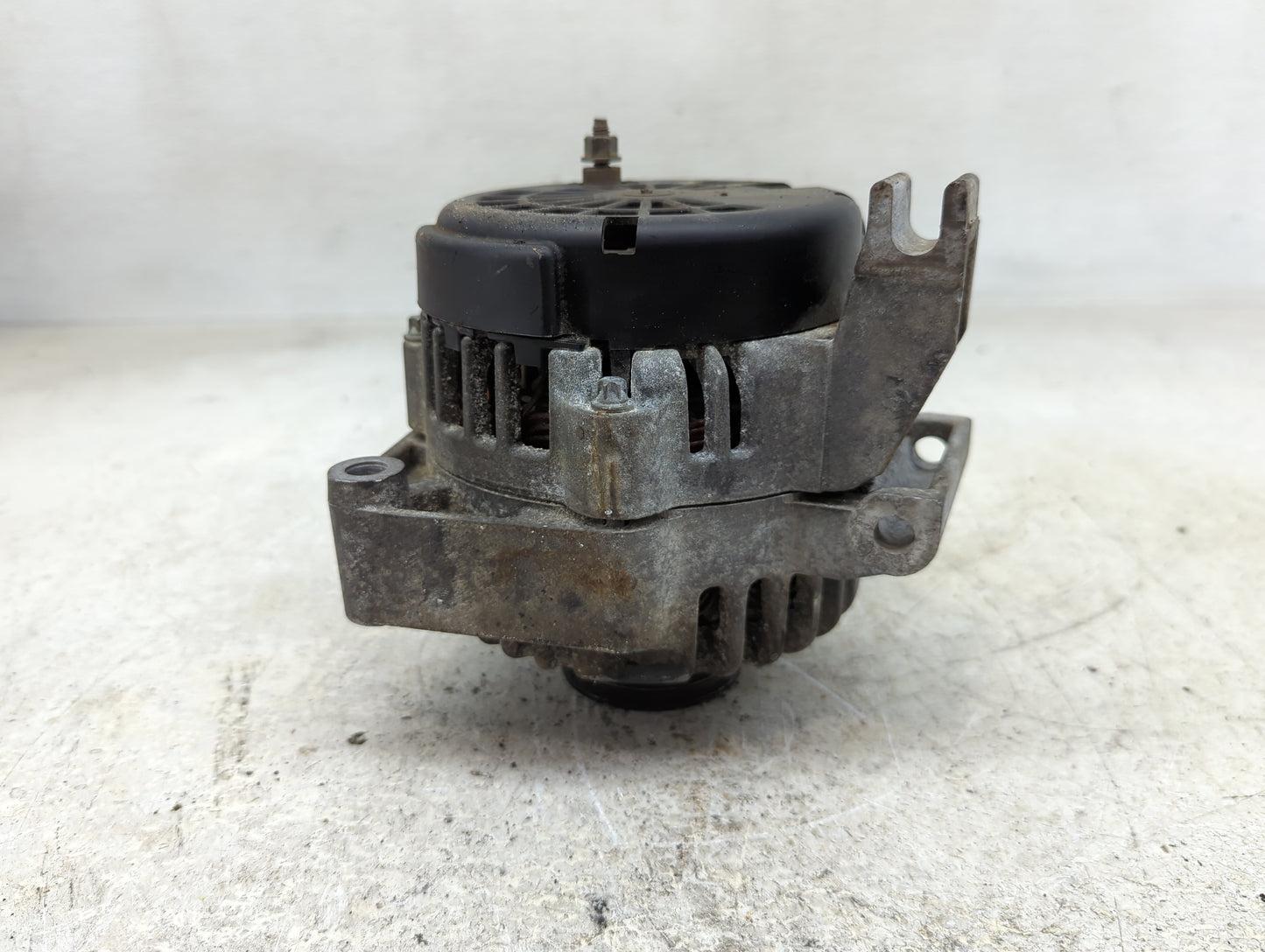 2000-2002 Buick Lesabre Alternator Replacement Generator Charging Assembly Engine OEM Fits Fits 2000 2001 2002 OEM Used Auto
