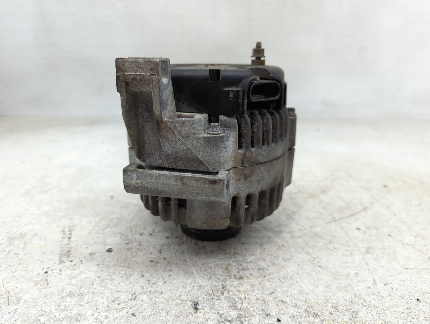 2000-2002 Buick Lesabre Alternator Replacement Generator Charging Assembly Engine OEM Fits Fits 2000 2001 2002 OEM Used Auto