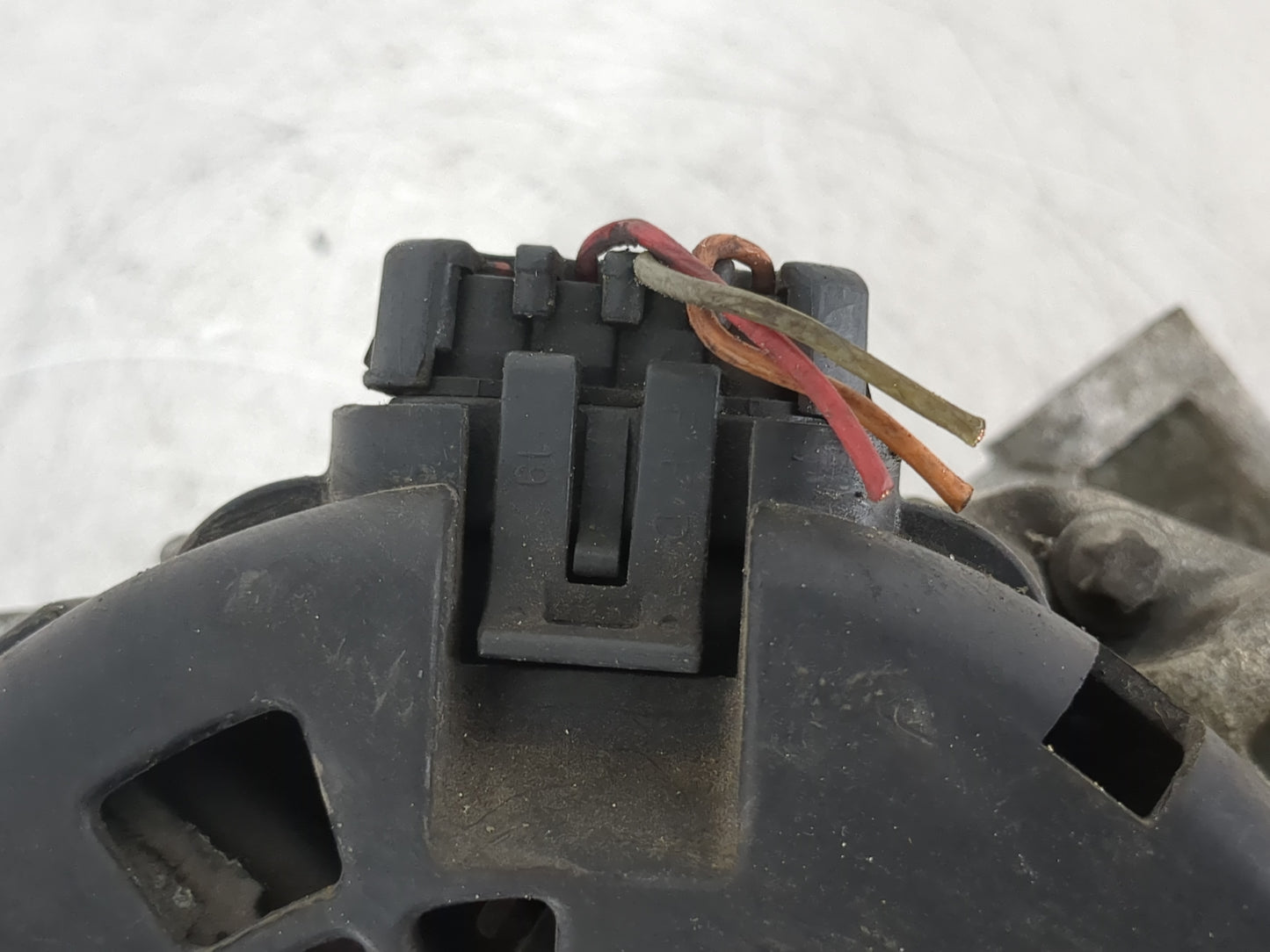 2000-2002 Buick Lesabre Alternator Replacement Generator Charging Assembly Engine OEM Fits Fits 2000 2001 2002 OEM Used Auto