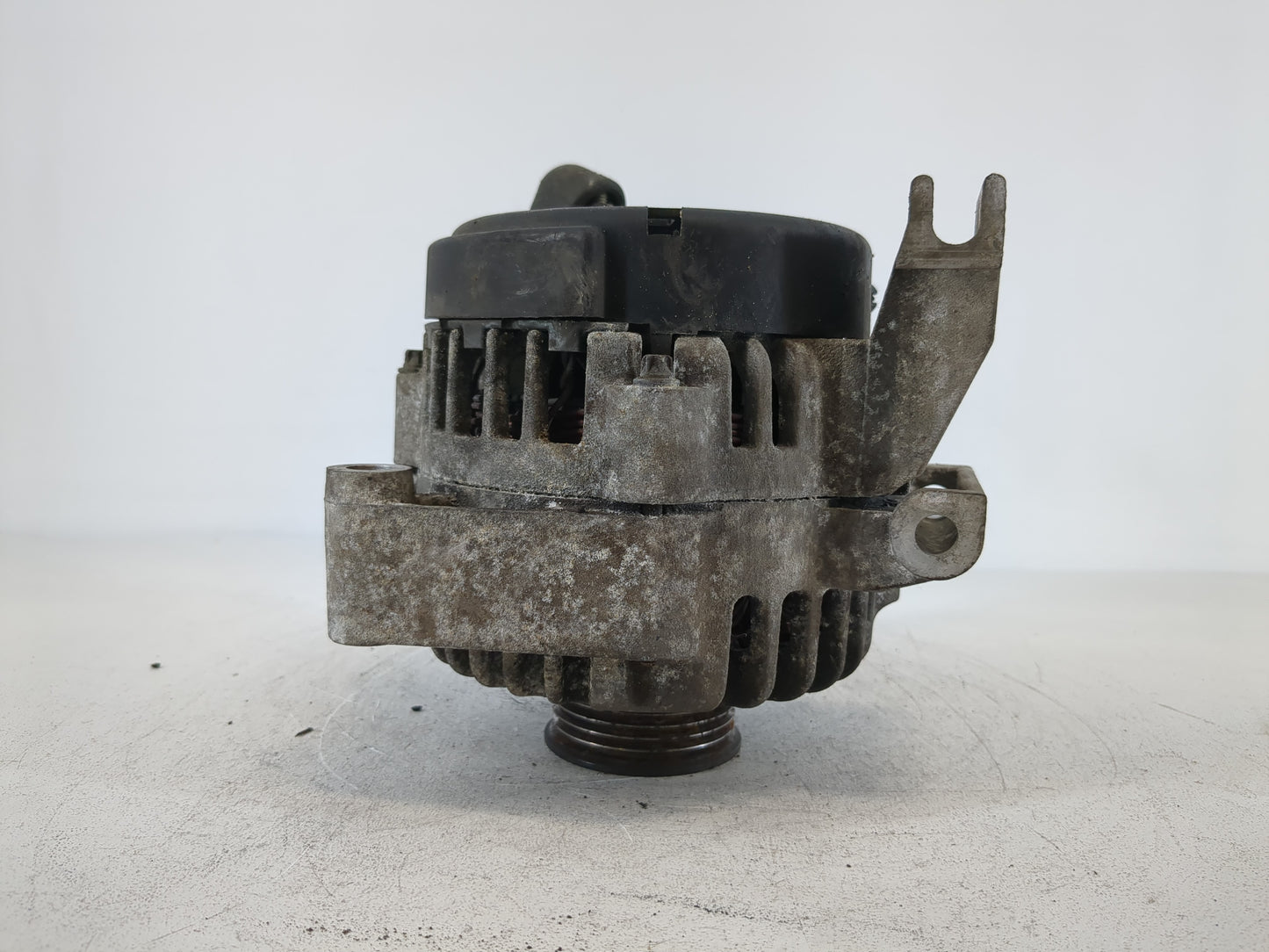 2000-2002 Buick Lesabre Alternator Replacement Generator Charging Assembly Engine OEM Fits Fits 2000 2001 2002 OEM Used Auto
