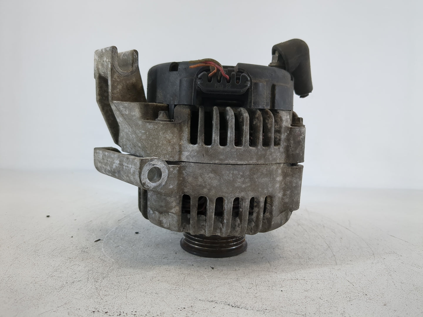 2000-2002 Buick Lesabre Alternator Replacement Generator Charging Assembly Engine OEM Fits Fits 2000 2001 2002 OEM Used Auto