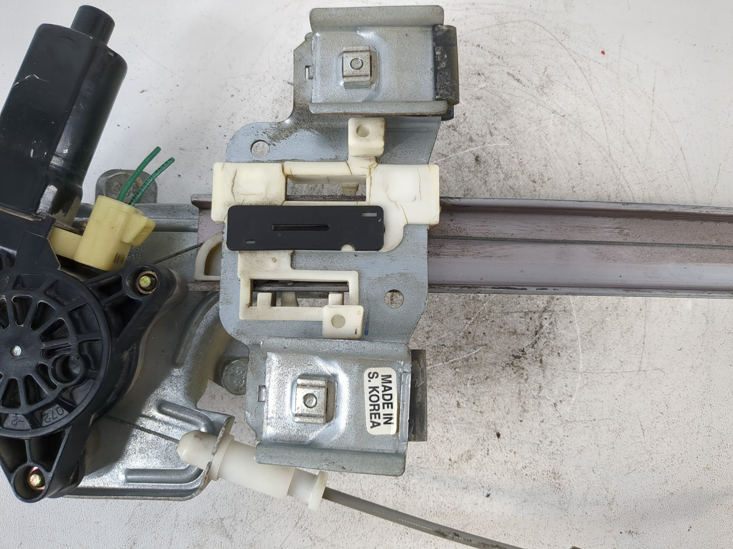 2000-2003 Buick Lesabre Driver Rear Left Power Window Motor - Oemusedautoparts1.com