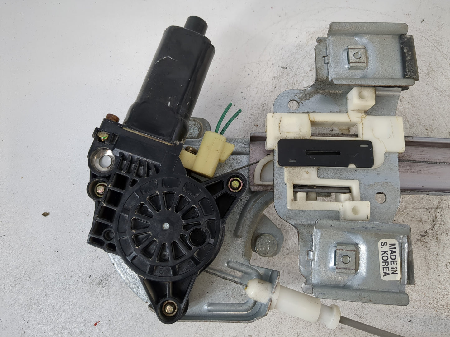 2000-2003 Buick Lesabre Driver Rear Left Power Window Motor - Oemusedautoparts1.com