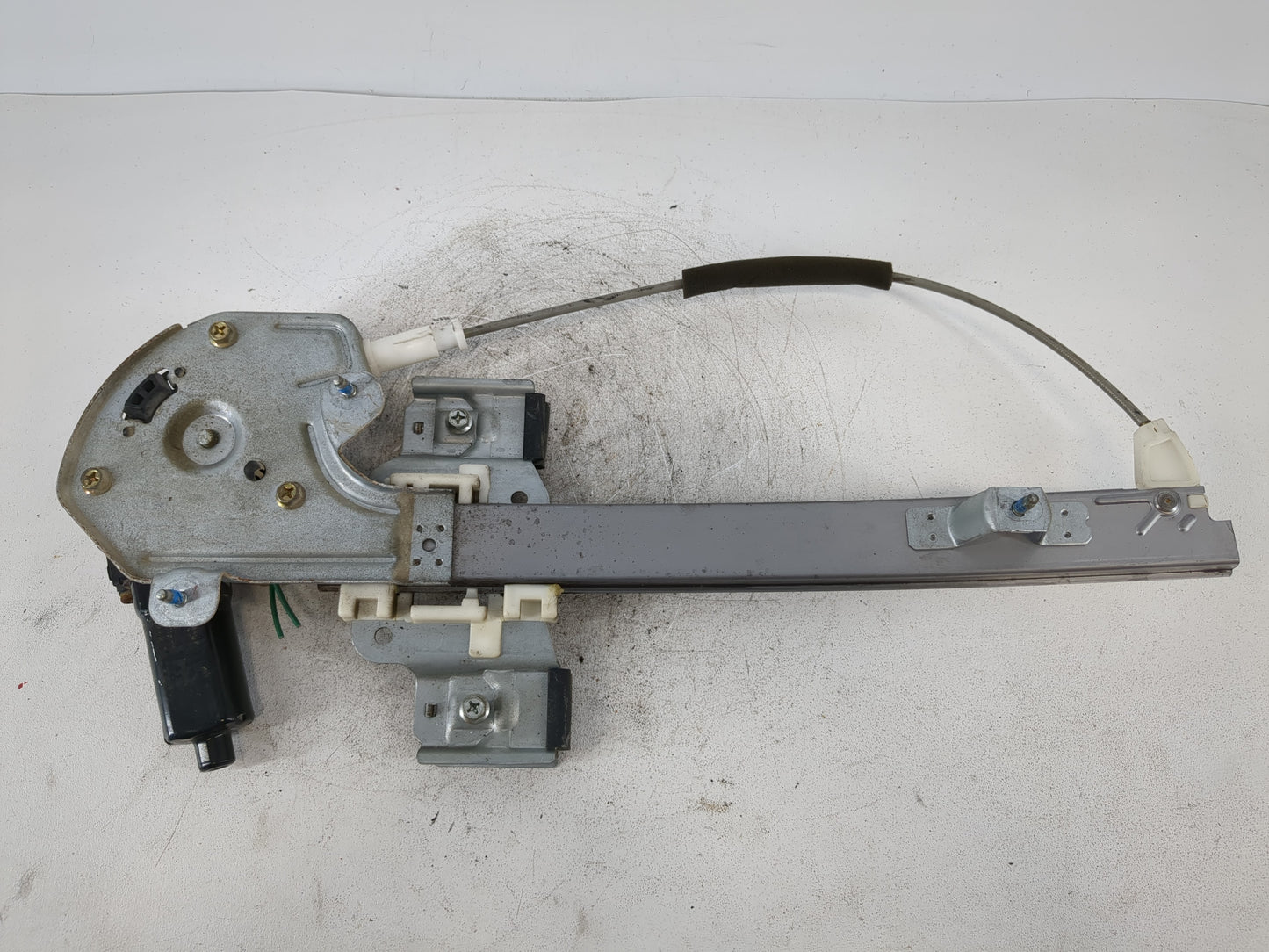 2000-2003 Buick Lesabre Driver Rear Left Power Window Motor - Oemusedautoparts1.com