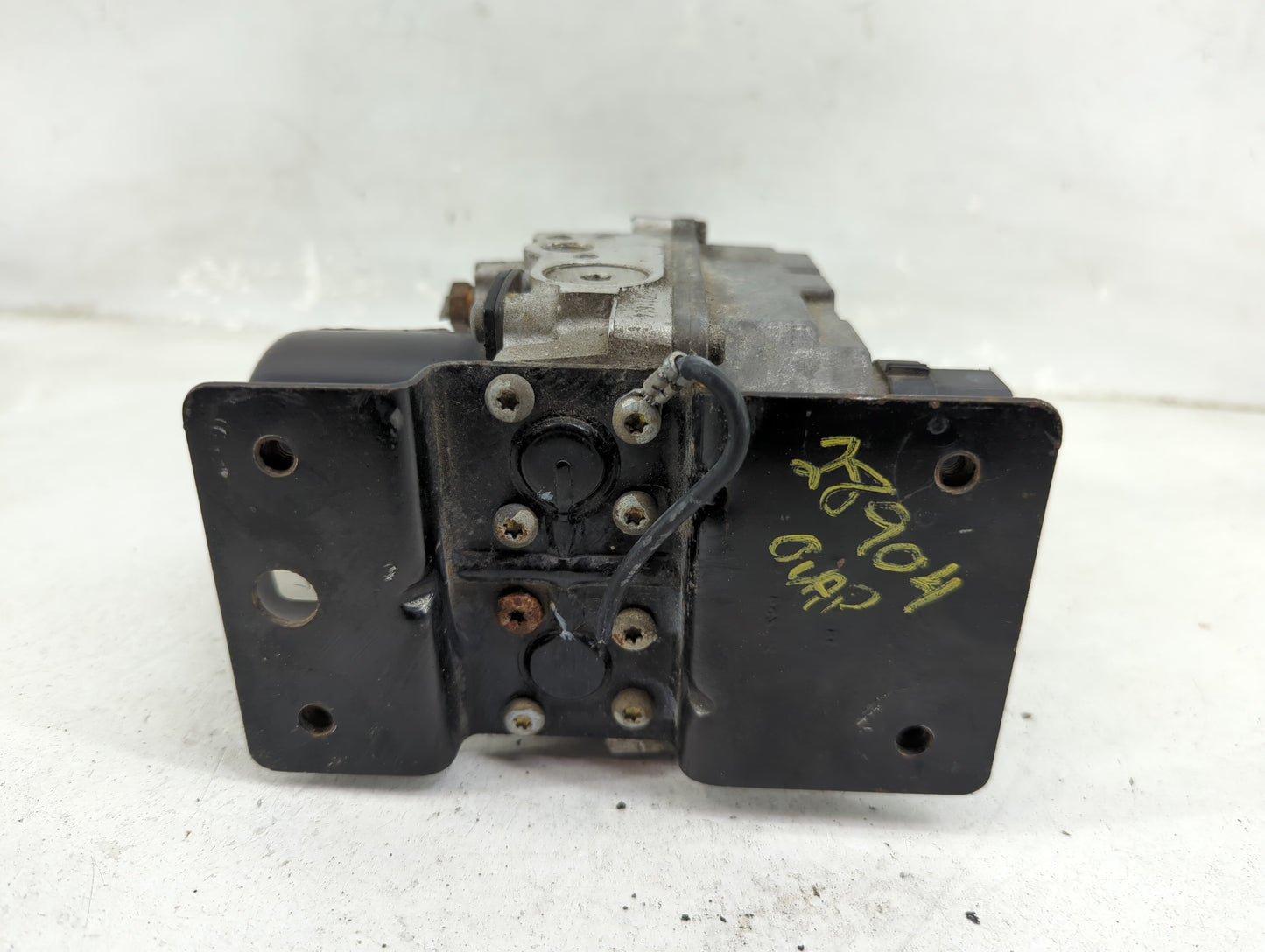 1999-2000 Buick Regal ABS Pump Control Module Replacement Fits Fits 1999 2000 OEM Used Auto Parts - Oemusedautoparts1.com
