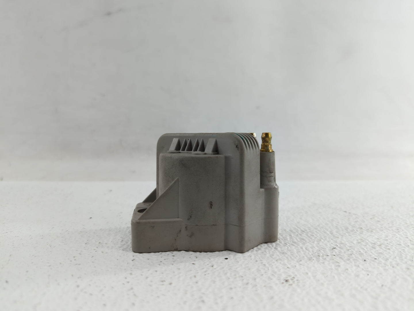 1997-2004 Buick Regal Ignition Coil Igniter Pack - Oemusedautoparts1.com