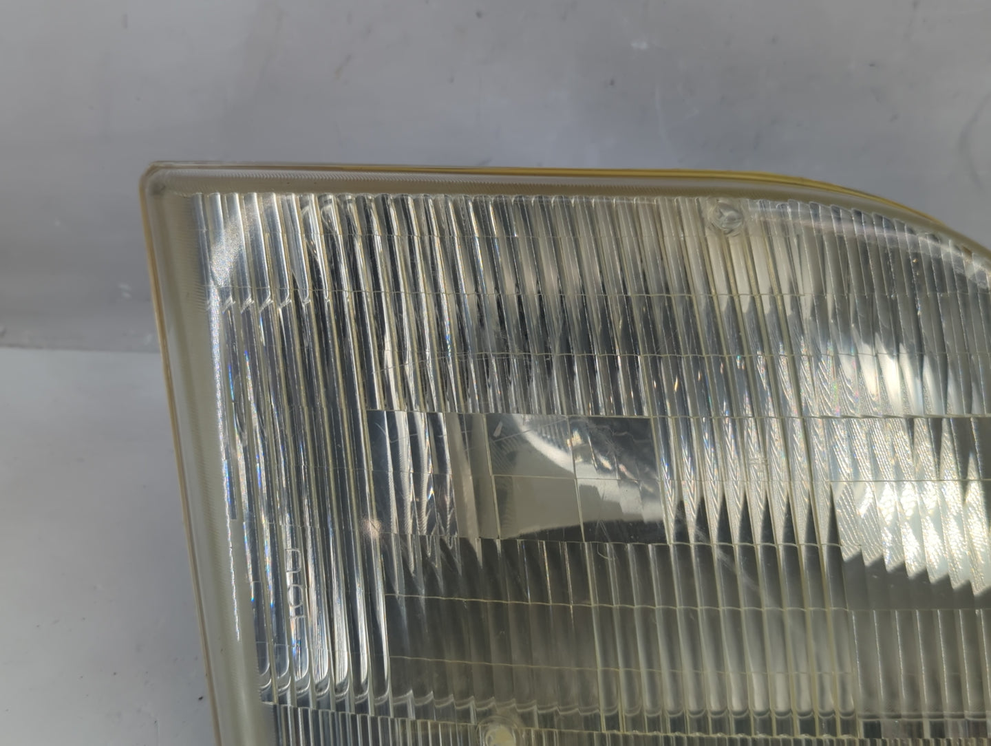 2000-2001 Cadillac Catera Passenger Right Oem Head Light Headlight Lamp - Oemusedautoparts1.com