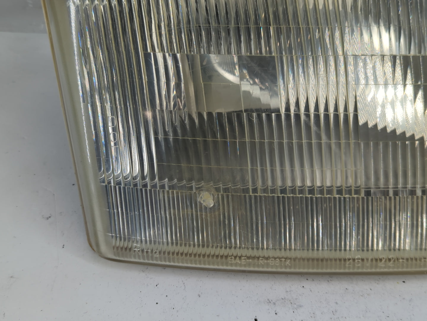 2000-2001 Cadillac Catera Passenger Right Oem Head Light Headlight Lamp - Oemusedautoparts1.com