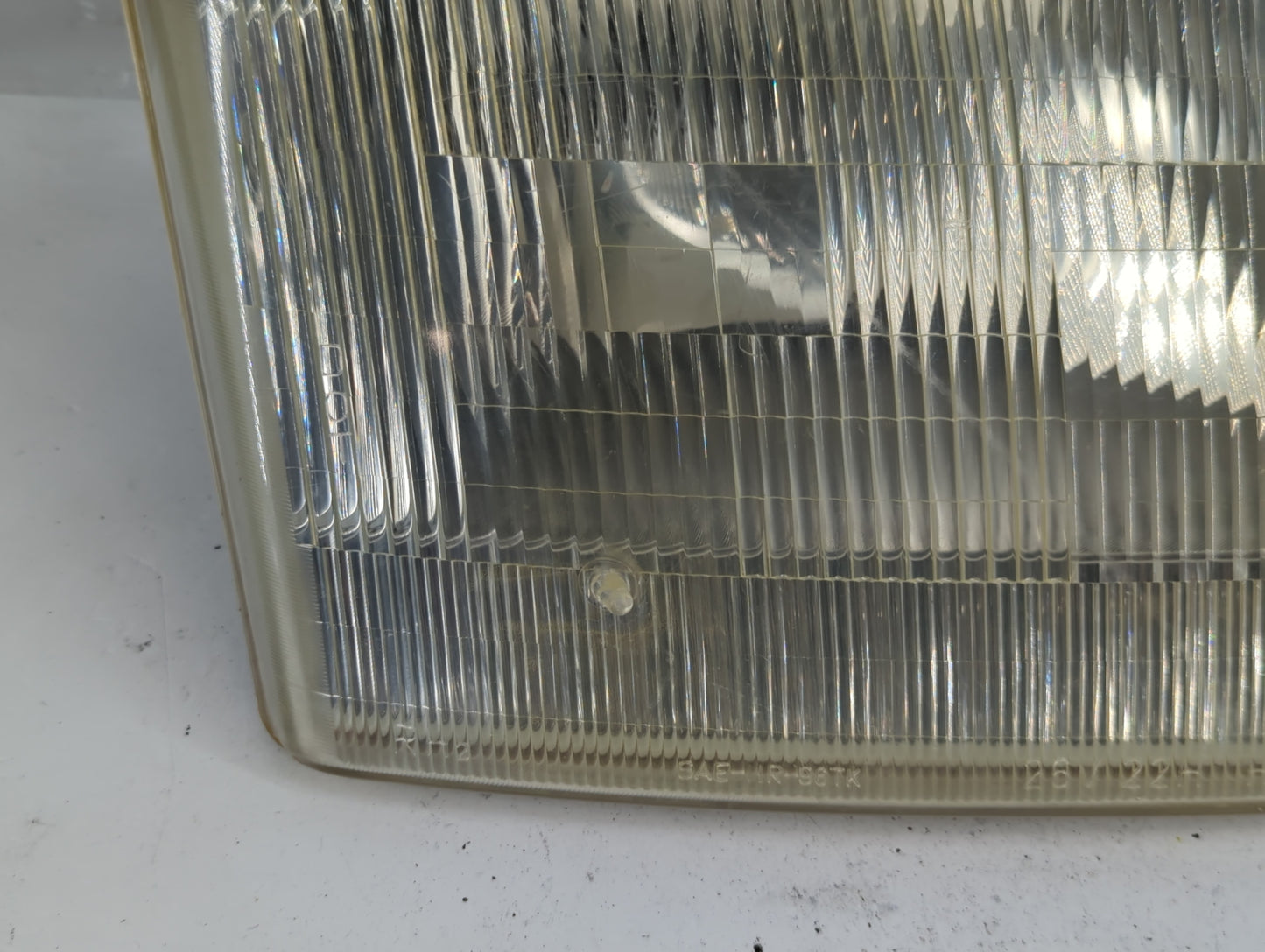 2000-2001 Cadillac Catera Passenger Right Oem Head Light Headlight Lamp - Oemusedautoparts1.com