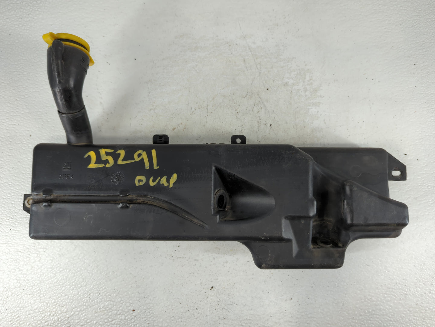 2000-2001 Cadillac Catera Windshield Washer Fluid Reservoir Bottle Oem - Oemusedautoparts1.com