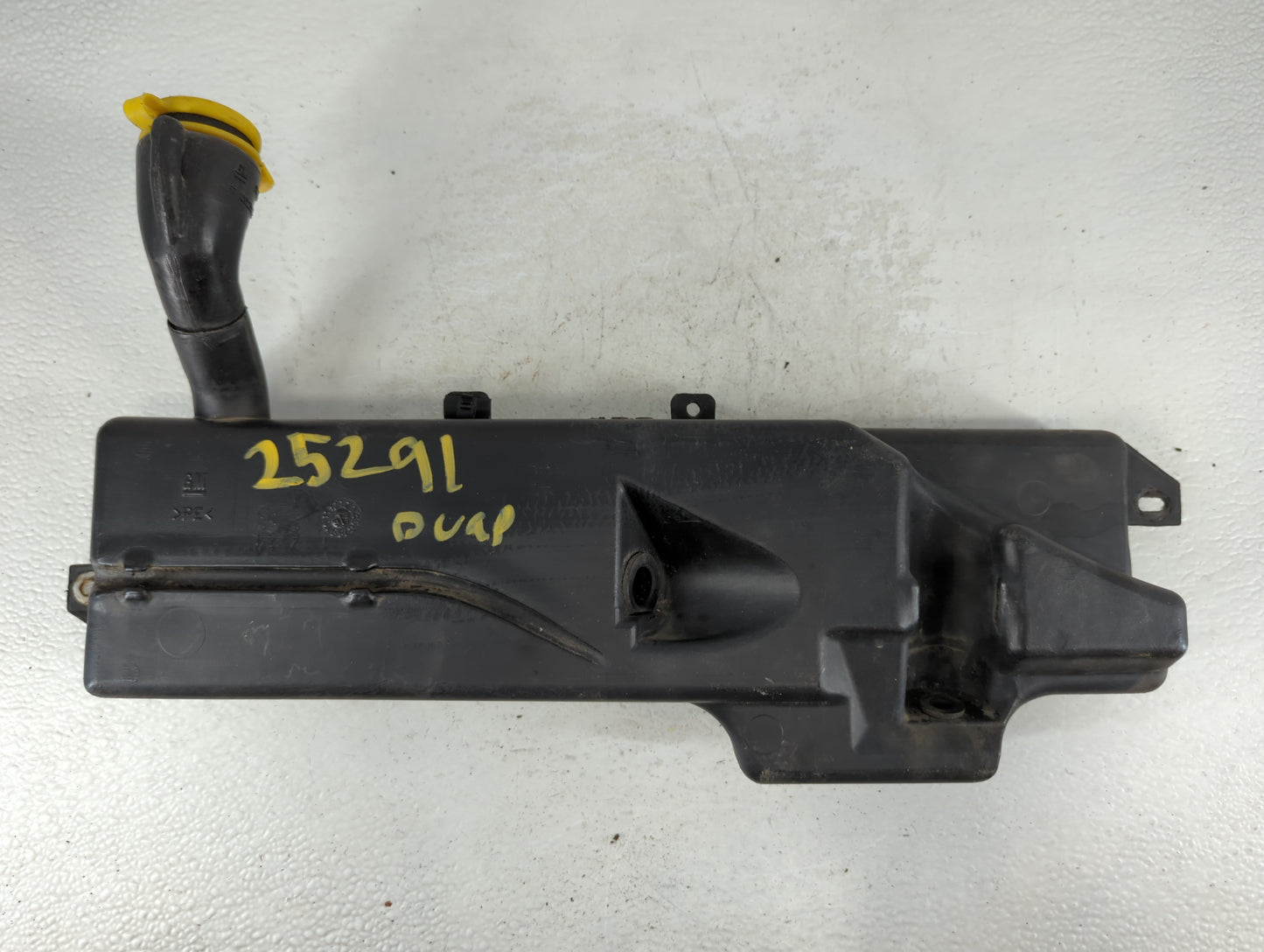 2000-2001 Cadillac Catera Windshield Washer Fluid Reservoir Bottle Oem - Oemusedautoparts1.com