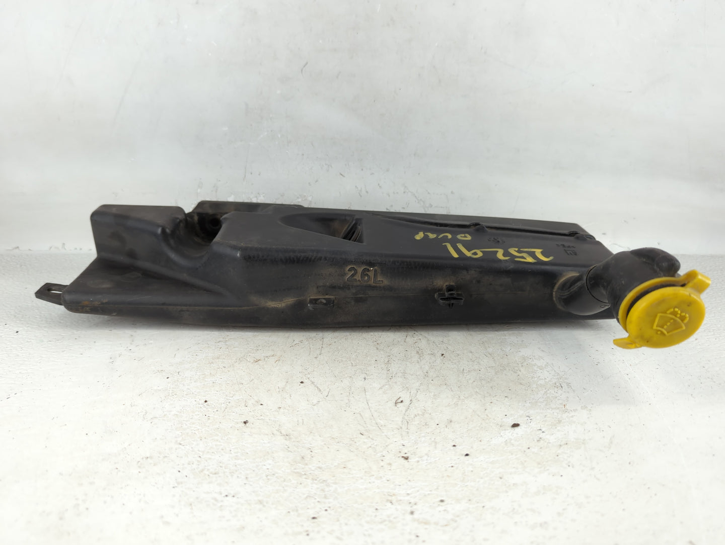 2000-2001 Cadillac Catera Windshield Washer Fluid Reservoir Bottle Oem - Oemusedautoparts1.com