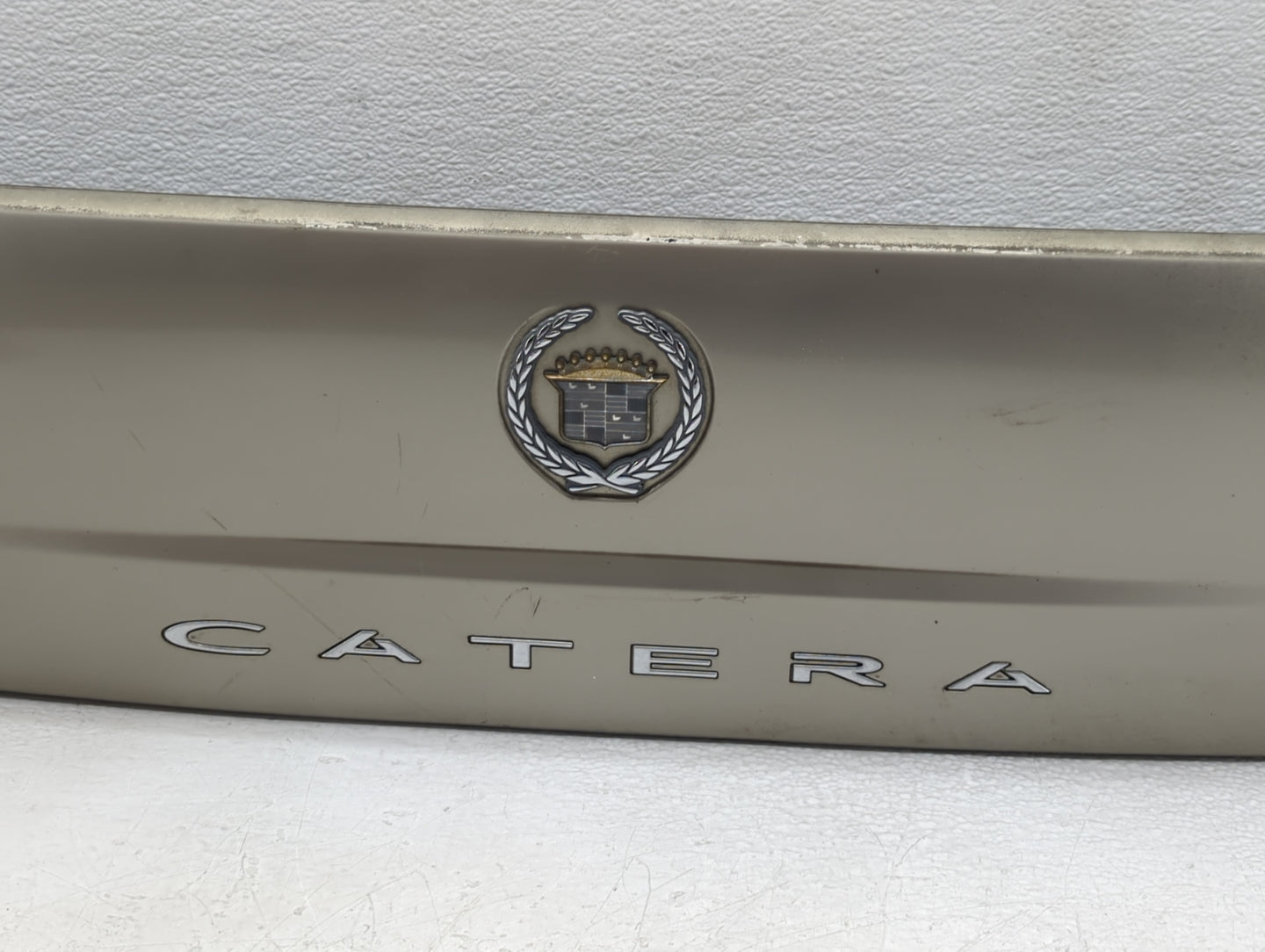 2000-2001 Cadillac Catera Tail Light Assembly Passenger Right OEM P/N:62293 Fits Fits 2000 2001 OEM Used Auto Parts - Oemuse