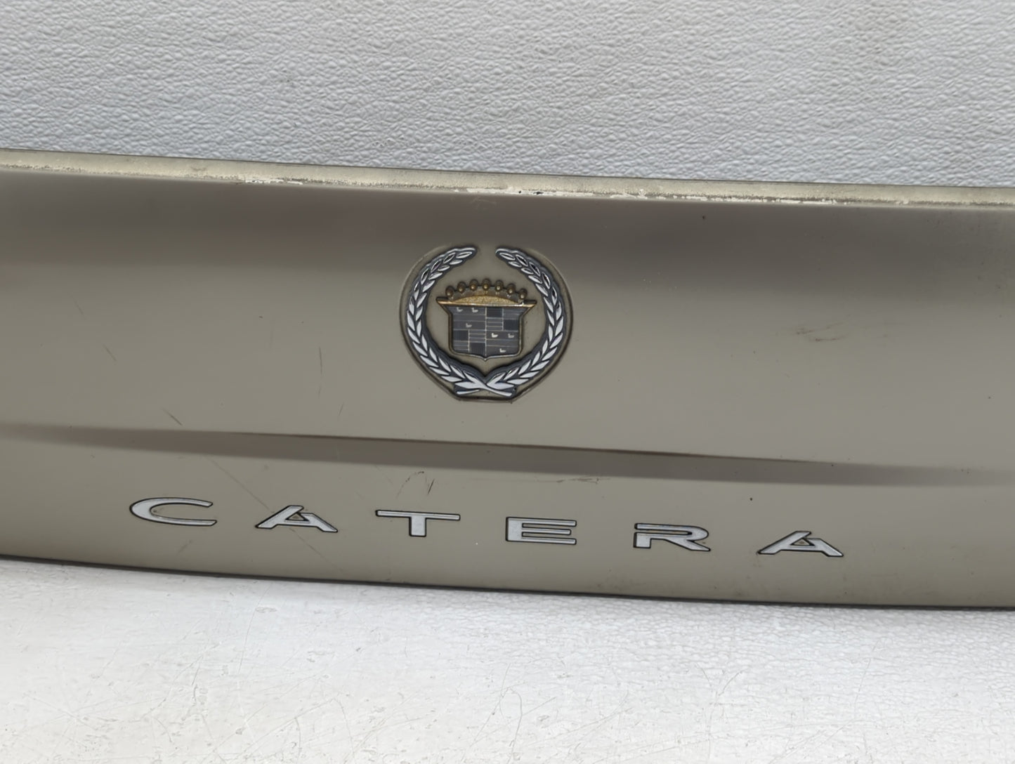 2000-2001 Cadillac Catera Tail Light Assembly Passenger Right OEM P/N:62293 Fits Fits 2000 2001 OEM Used Auto Parts - Oemuse
